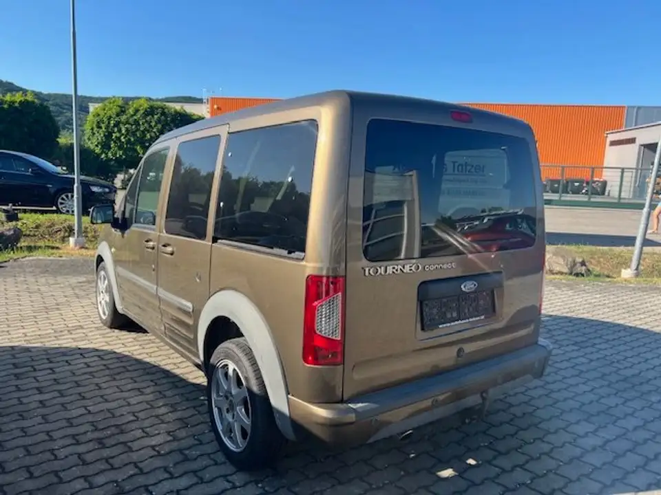 Ford Tourneo Connect Trend kurz 1,8 TDCi – Bild 3